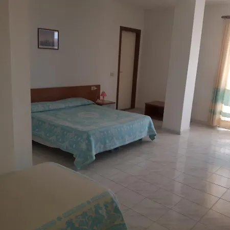 Riccio 3* La Maddalena (Sassari)